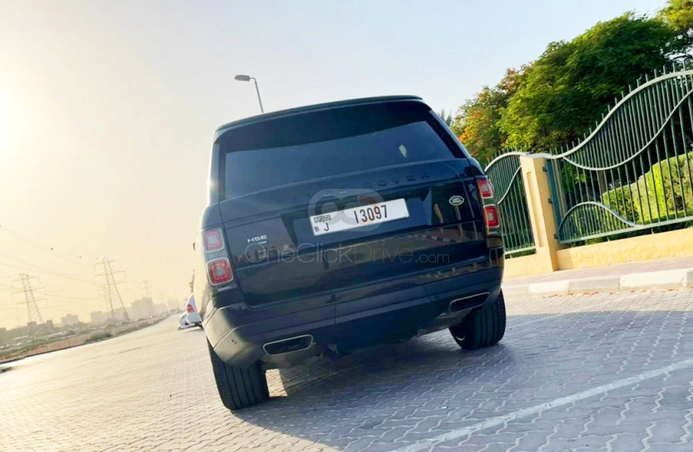 Black Land Rover Range Rover Vogue HSE 2020 for rent in Dubai 10